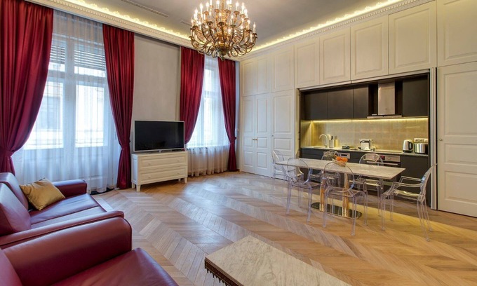 Belvaros - Lipotvaros Apartamento | Count Zrinyi Basilica Luxurious Residence
