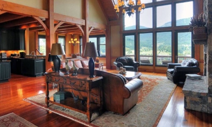 Mill Spring Casa | La mansión de lujo de retiro en cerca de Asheville TryonHendersonville