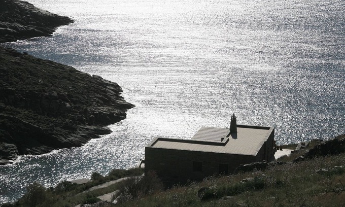 Pisses Villa | Lujosa villa junto al mar, 10-12 personas, playa aislada, vista al mar, máxima privacidad