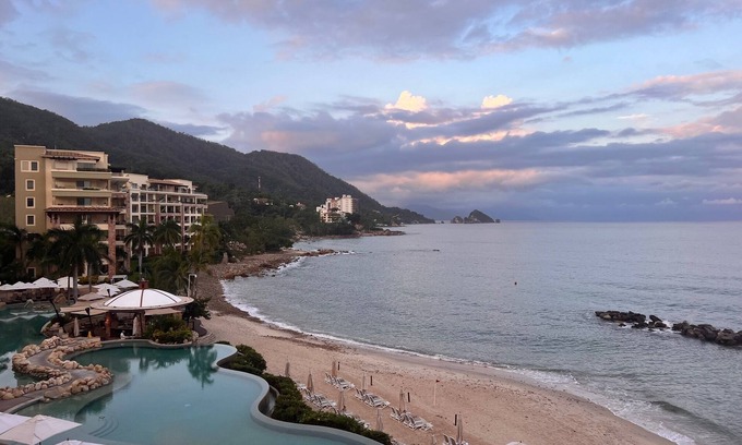 Amapas Complejo | Luxurious Studio in resort with WiFi, fitness room in soothing Puerto Vallarta,