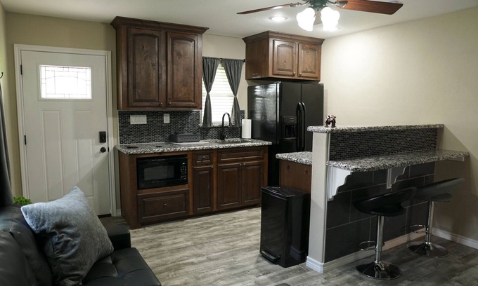Sweeny Cabaña | Luxurious Tiny House