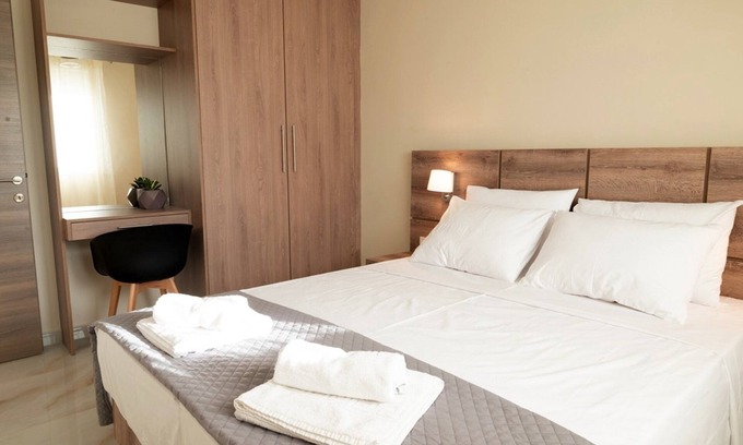 Ammoudia Apartamento | Luxurious two bedroom family apartment with kitchen and balcony