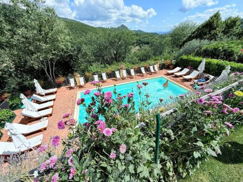 Spoleto Casa | Luxurious Umbrian Retreat for 10 with Private Terrace and Pool