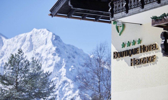 Riezlern Apartamento | Luxurious vacation apartment in a 4* boutique hotel