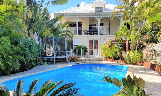 Sainte-Anne Villa | Villa de lujo junto al mar con piscina, hermoso jardín tropical SEPTIEMBRE OCTUBRE PROMO!