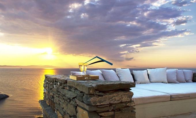 Kea Villa | Lujosa villa cerca de Vourkari, cerca del mar y con impresionantes vistas al mar.