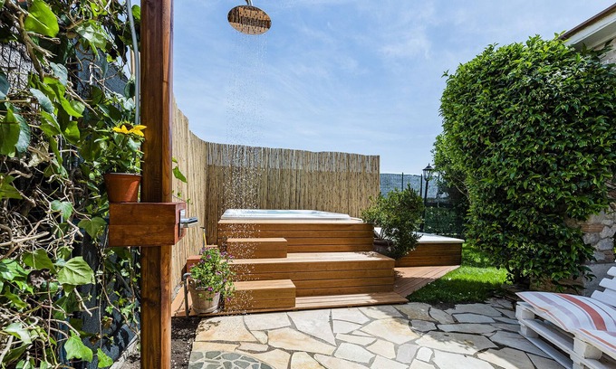 Fregenae Villa | Lujosa villa, outdoor Jacuzzi minipool, indoor whirlpool, sauna, chimenea