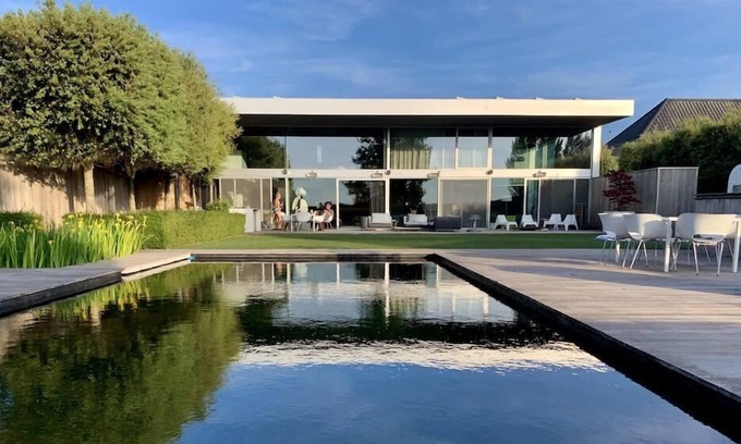 Oostkamp Casa | Luxurious villa with pool, sauna and swimming pond