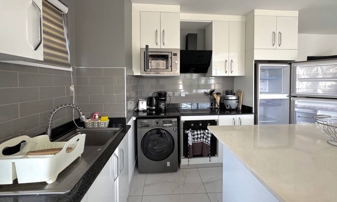 Labone Apartamento | Luxury 1-bedroom apartment with WiFi, AC in welcoming Accra