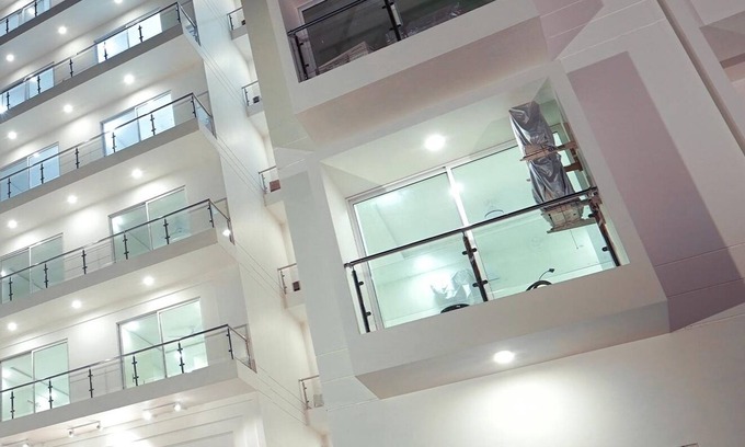 Lahore Apartamento | Luxury 1 bhk Apartment With Pool, Gym & Cinema
