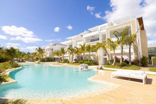 Dominicus Apartamento | Luxury 1 BR at Aqua Esmeralda Private Beach Access