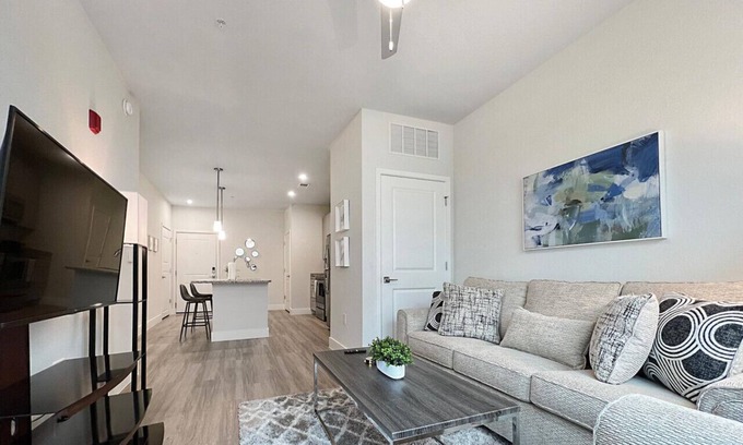 Temple Terrace Apartamento | Luxury 1 BR Near Moffitt and USF and Busch Gardens