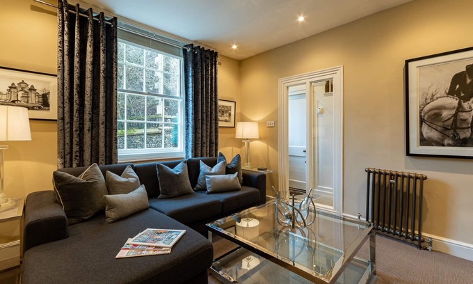 Norwich Casa | Luxury 17th century townhouse in Central Norwich close to eateries/bars/shopping