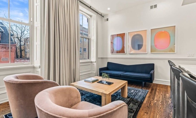 Rittenhouse Row Apartamento | Luxury 1BD Rittenhouse Sq. | Hosted By Stay Rafa