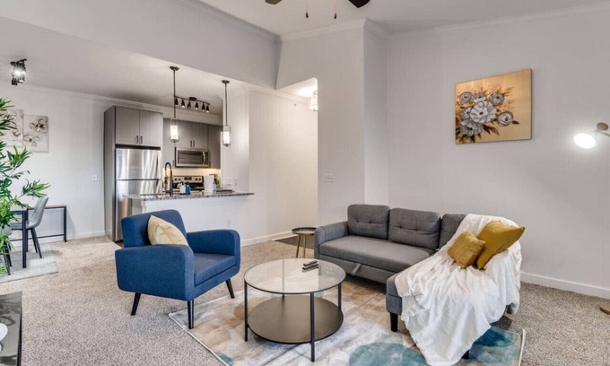McNeil Apartamento | Luxury 1Bedroom Apt with Pool