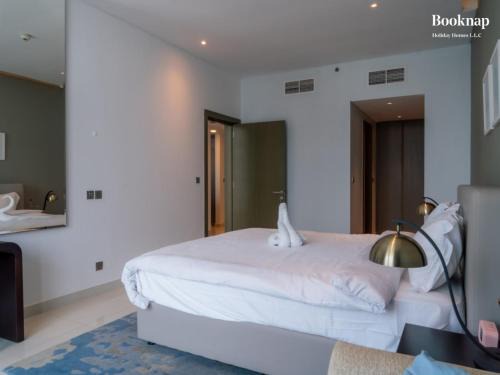 Trade Centre 1 Apartamento | Luxury 1BHK Apartment at DAMAC Prive A, Business Bay
