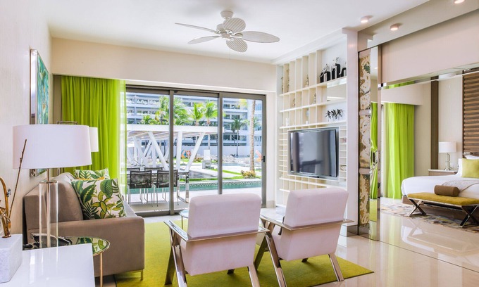 Puerto Juarez Complejo | Luxury 1BR All-Inclusive - Private Swim-up Pool on 5 Diamond Resort