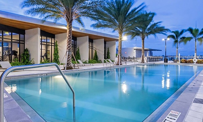 Flagler Village Apartamento | LUXURY 2/2 DOWNTOWN FORT LAUDERDALE NEAR LAS OLAS (ROOFTOP POOL)