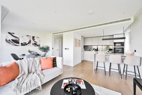 Shepherd's Bush Apartamento | Luxury 2-Bed 2-Bath Apartment -White City Living -Steps To Tube