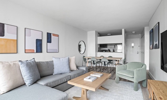 Midtown West Apartamento | Luxury 2 bed 2 bath in Time Squeare