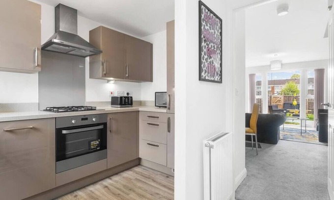 Gosforth Casa | Luxury 2 Bed House City Centre ✘ BBQ & GARDEN ☆ FAMILY FRIENDLY → FREE PARKING