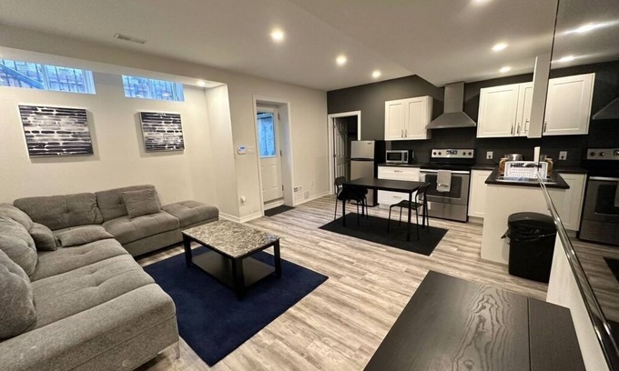 Brampton Apartamento | Luxury 2 bedroom 2 bath BSMT apartment