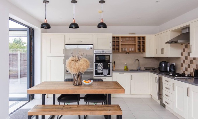 Streatham Hill Apartamento | Luxury 3 Bedroom Apartment with hot tub and gym