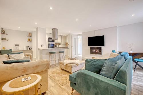 Snaresbrook Apartamento | Luxury 2 Bedroom Apartment with Private Terrace & Parking - Wanstead, Escape London in London