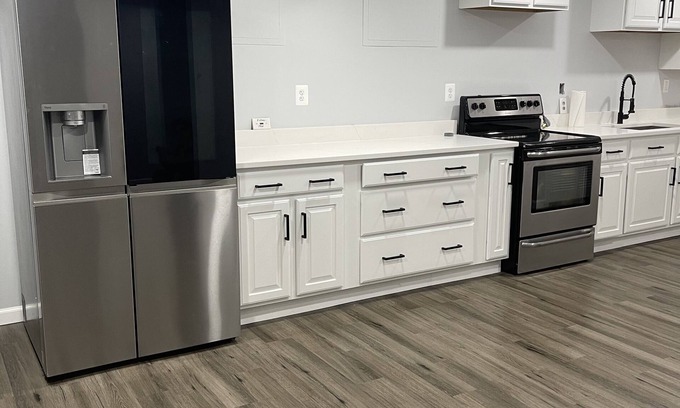 Leesburg Apartamento | Luxury 2 bedroom Basement apartment on The Farmhouse