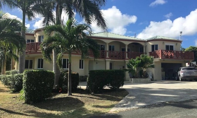 Testman Apartamento | Luxury 2 bedroom home next to Buccaneer Resort