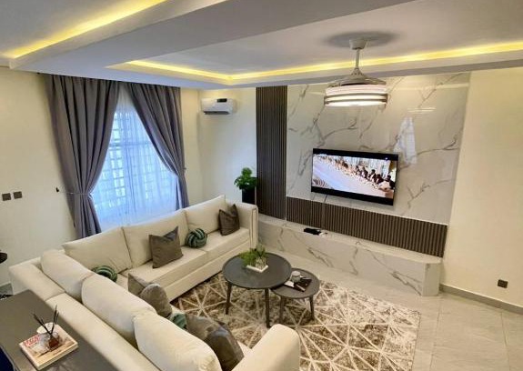 Ogombo Apartamento | Luxury 2-Bedroom House in Ajah
