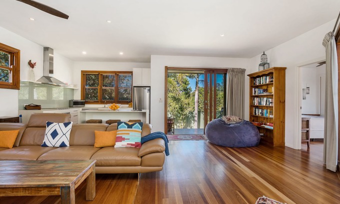 Byron Bay Casa | Villa de lujo de 2 dormitorios con piscina, a pie de la playa y del centro de Byron