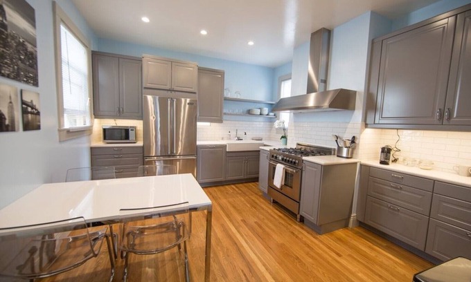 Russian Hill Apartamento | Luxury 2 bedroom 1 bath Penthouse in prime neighborhood. ORGANIC SANITATION