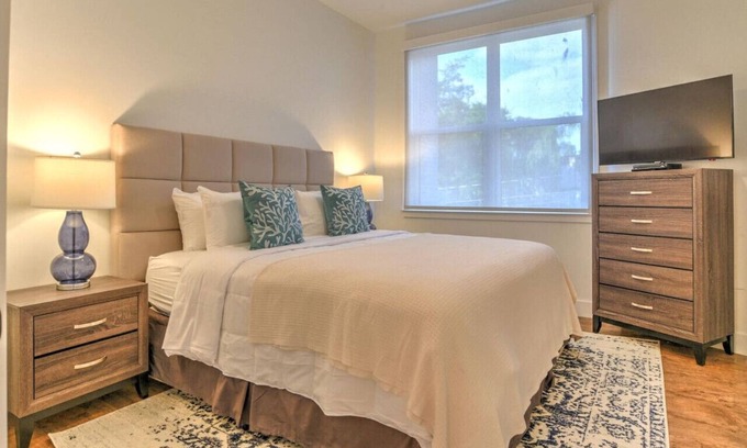 East End - Valley Street Apartamento | Nuevo condominio de lujo de 2 bdr / 2 baños ubicado en el corazón del centro de Asheville