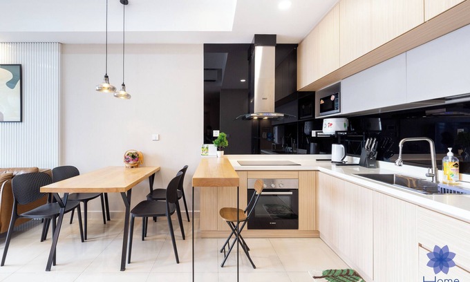 Phu Nhuan Apartamento | Luxury 2BRs-2WC Apartment; 1.5km from airport w/ free Pool & Gym