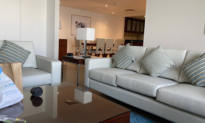 Corona Apartamento | Luxury 2Bedrooms & 2Bath Apartment with gym, pool, located in heart of the city