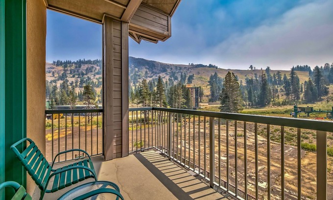 Kirkwood Condominio | Luxury 2br + Loft, Lodge At Kirkwood Unbeatable Location 2 Bedroom Condo by RedAwning