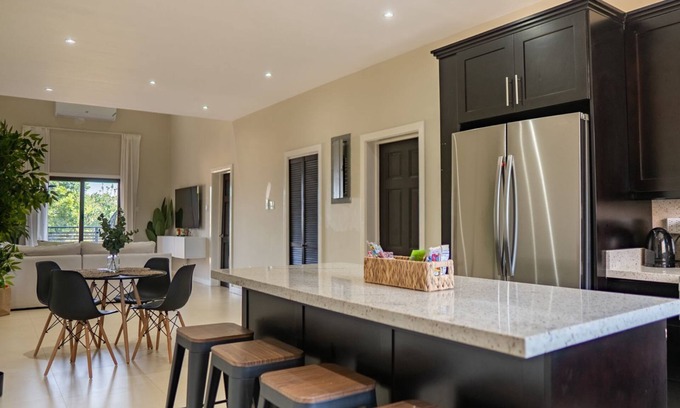 West End Condominio | Luxury 2BR Loft — Ocean View