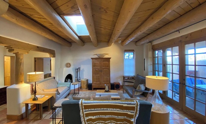 Quail Run Casa | Luxury 2BR Vacation Rental: Gated Community, Fireplace, Patio & More!