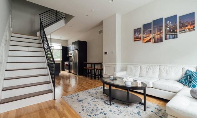 South Philadelphia Casa | Luxury 3 bed near PENN / CHOP with skyline view!
