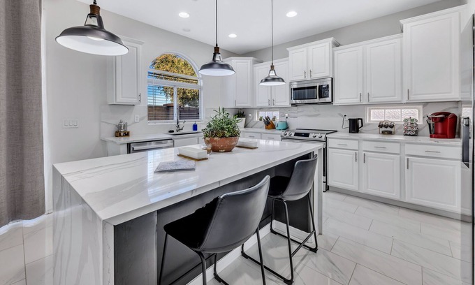 Gilbert Casa | Luxury 3 Bedroom Home in Gilbert