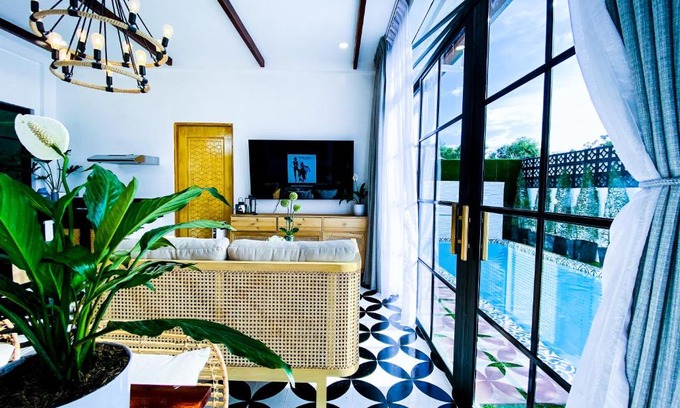 Santa Maria Casa | Luxury 3 Bedroom HotSpring Villa 35 Mins Away MNL