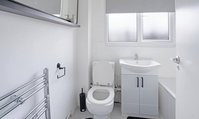 Noel Park Casa | Luxury 3 Bedroom house in london