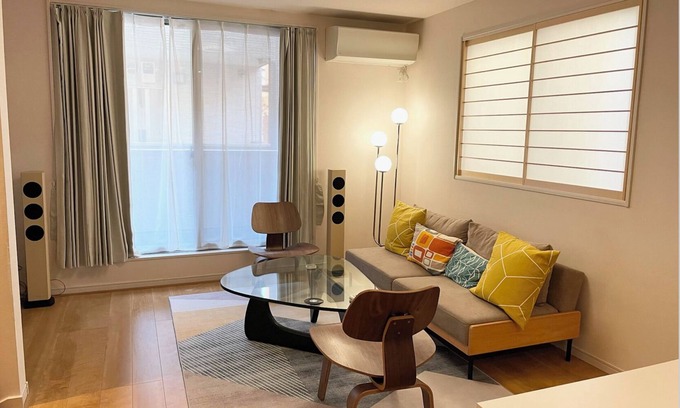 Suginami Casa | Luxury 3-bedroom house only 8 mins from Shinjuku and Ghibli Museum!