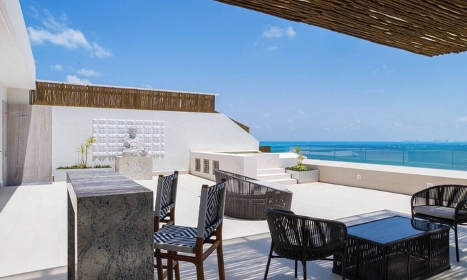 Playa Mujeres Apartamento | Luxury 3-bedroom Loft in Exclusive Private Residence in Cancun!