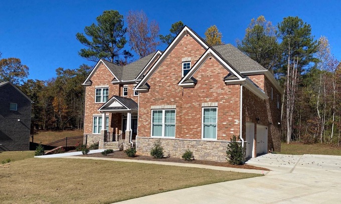 Douglasville Casa | Luxury 3400 sq ft Estate;Private Backyard Oasis 3-4 rms; 2 levels to yourself!