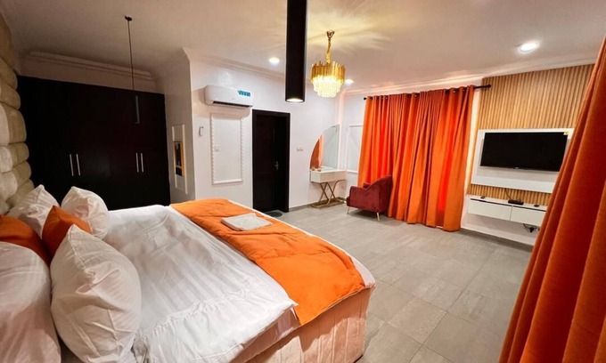 Ofin Apartamento | LUXURY 3BED ACE APARTMENT