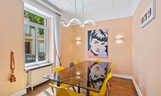 Gare Casa | Luxury 3BR Townhome Walk to City Center & Park Free!