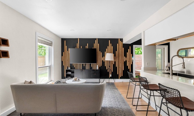 St. Edwards Condominio | Luxury 3mi to DT ~ South Congress ~ Walkable