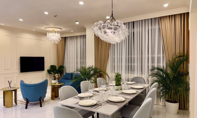 Bonifacio Global City Condominio | Luxury 4-Bed Penthouse in Central BGC close to St.Lukes and One High Street